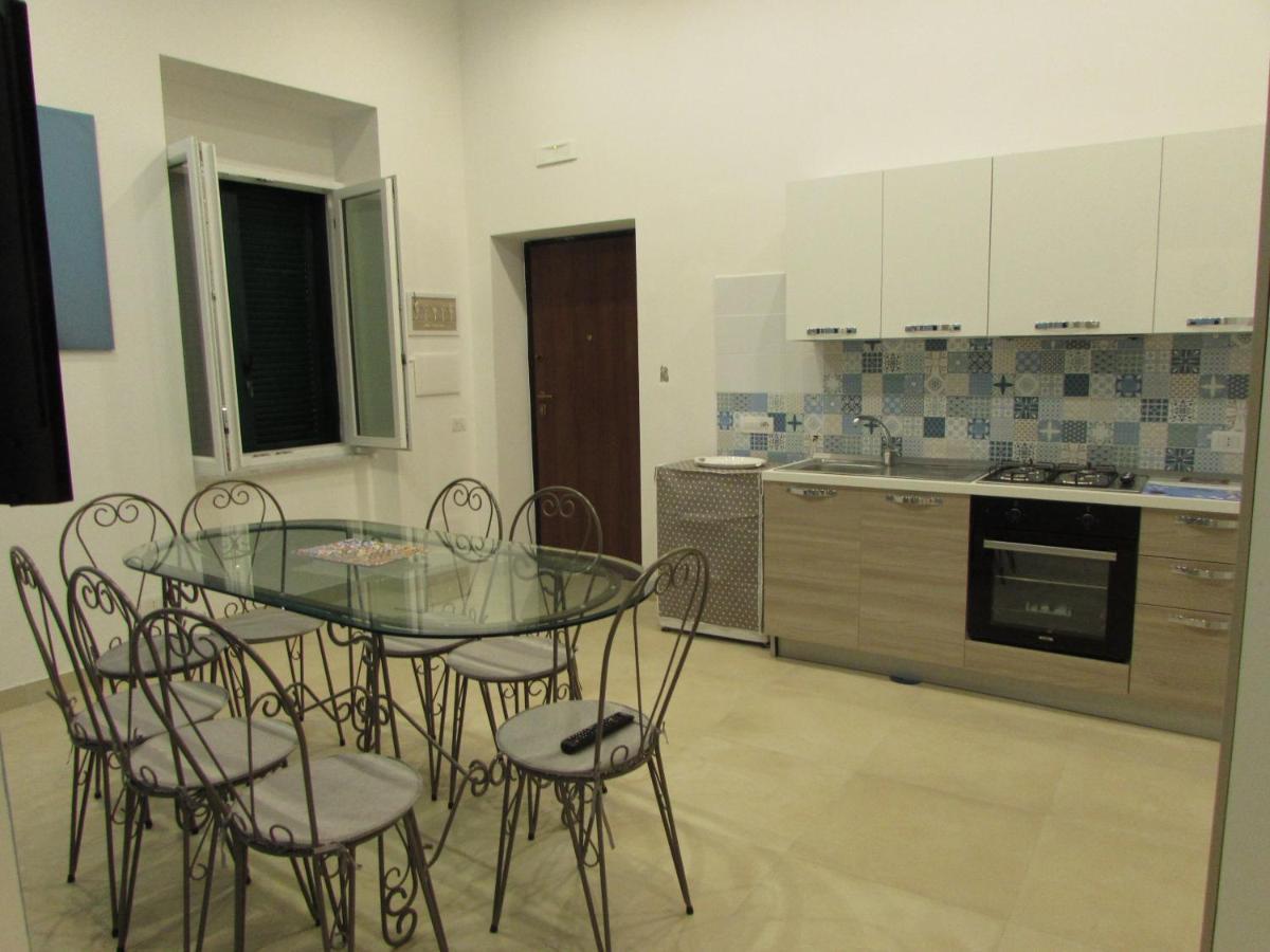 Enzo Home Наполи Екстериор снимка