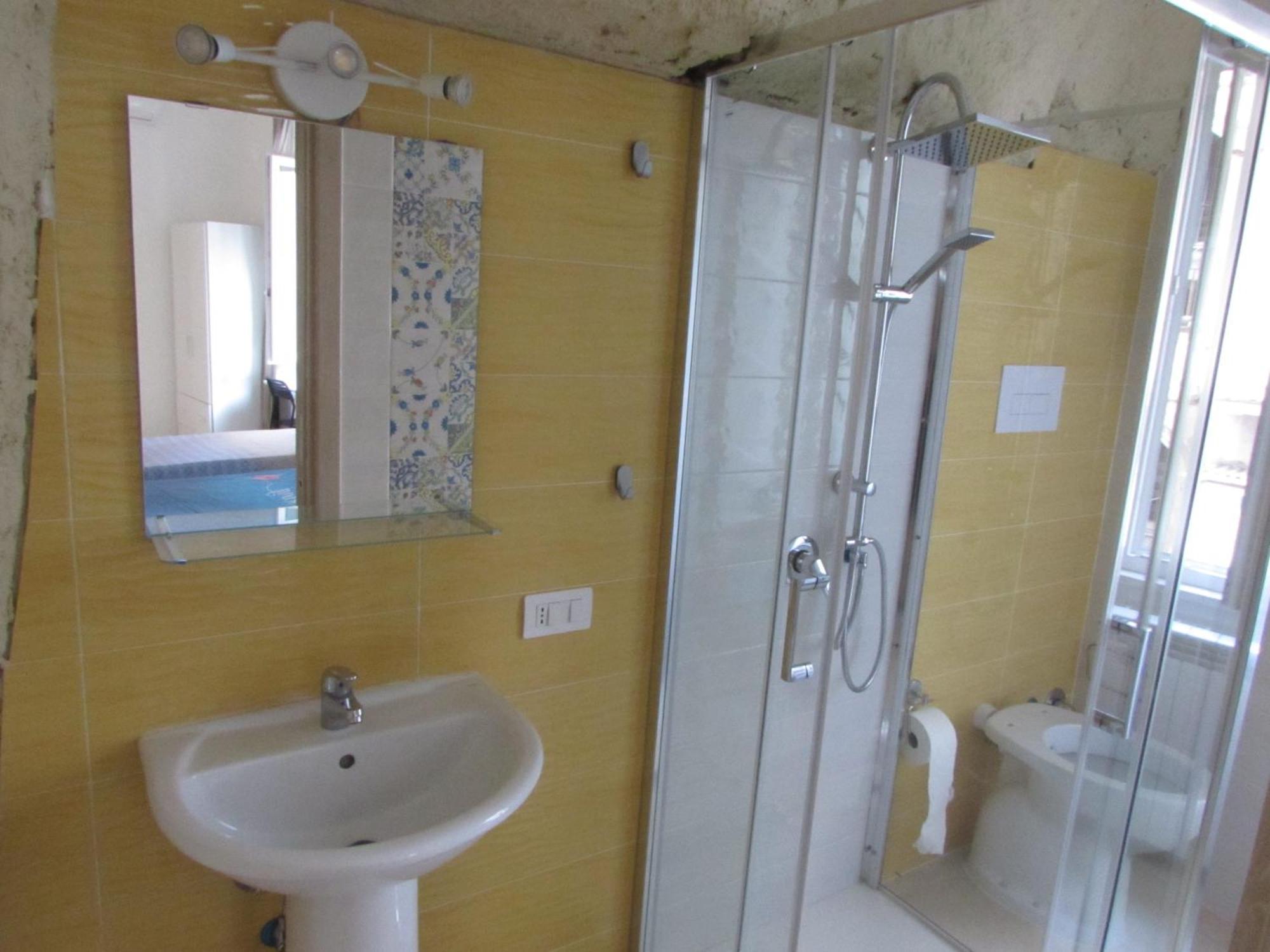 Enzo Home Наполи Екстериор снимка